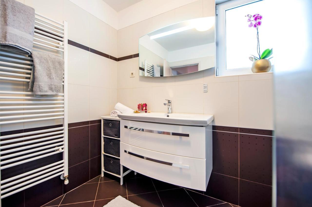 Cerin Apartment روفينج المظهر الخارجي الصورة